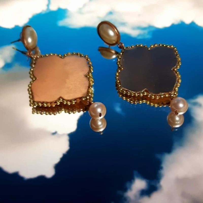 PEARL CLOVER DANGLERS