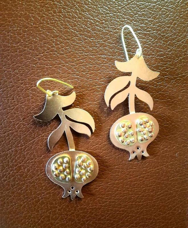 POMEGRANATE DANGLERS